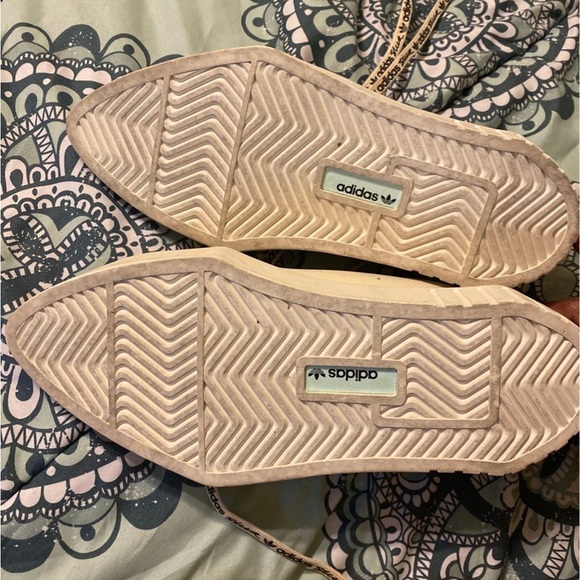 Cream and Rose casual Adidas shoes. Limited editions only worn once. - Picture 5 of 5